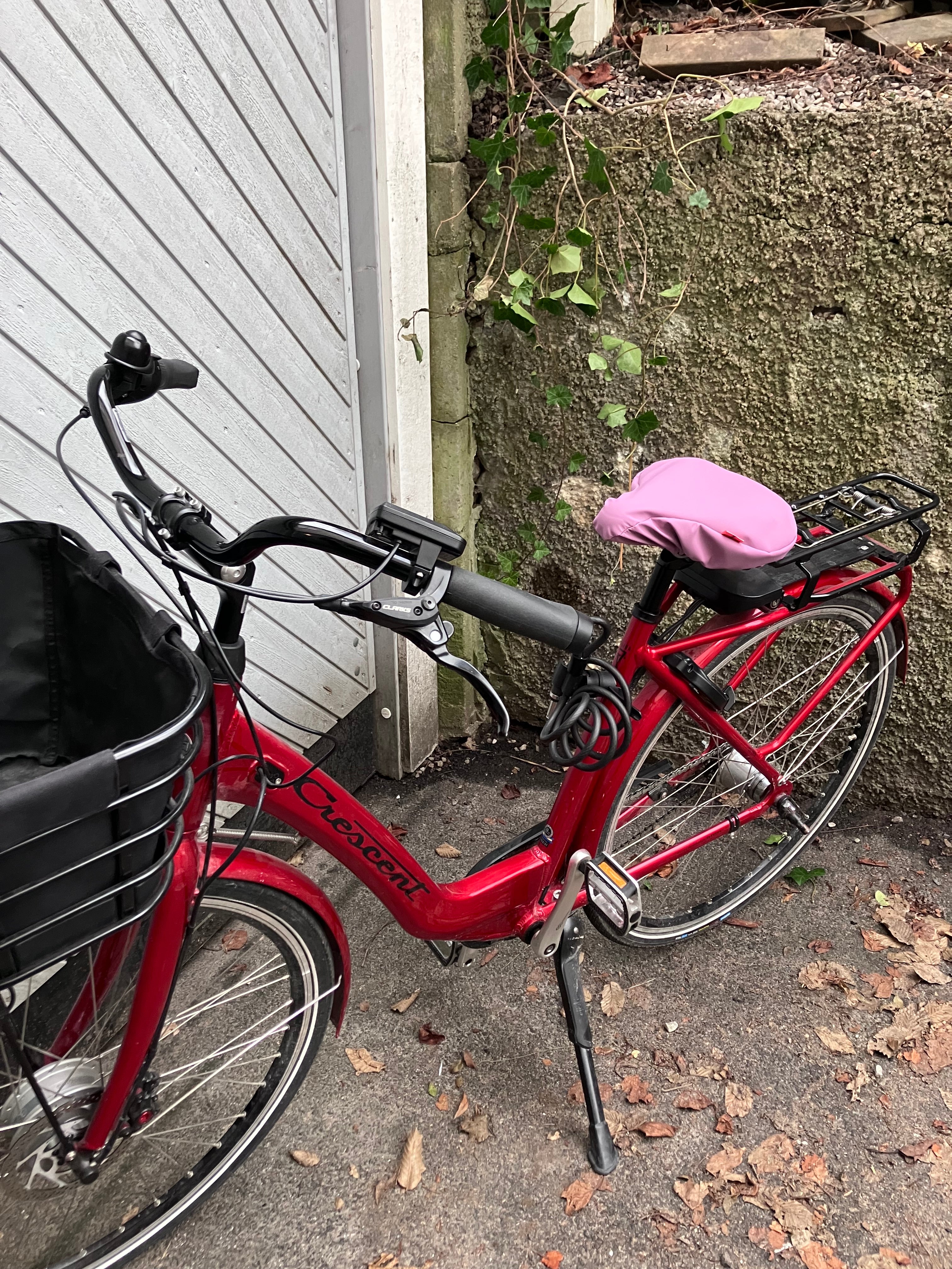 reusable bicycle seat cover: upcycled waterproof & durable (pink/purple)